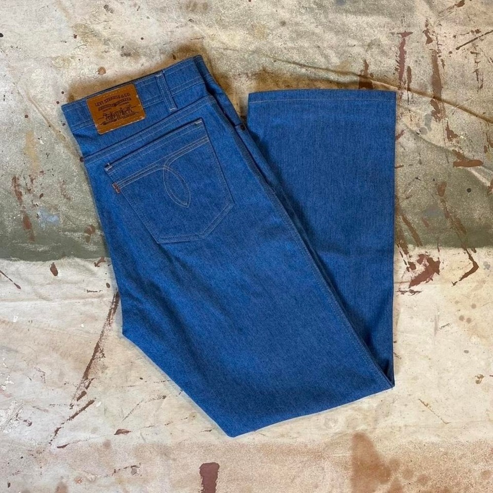 Vintage 90s Blue Levi's Jeans Measure 33x30 Style 415